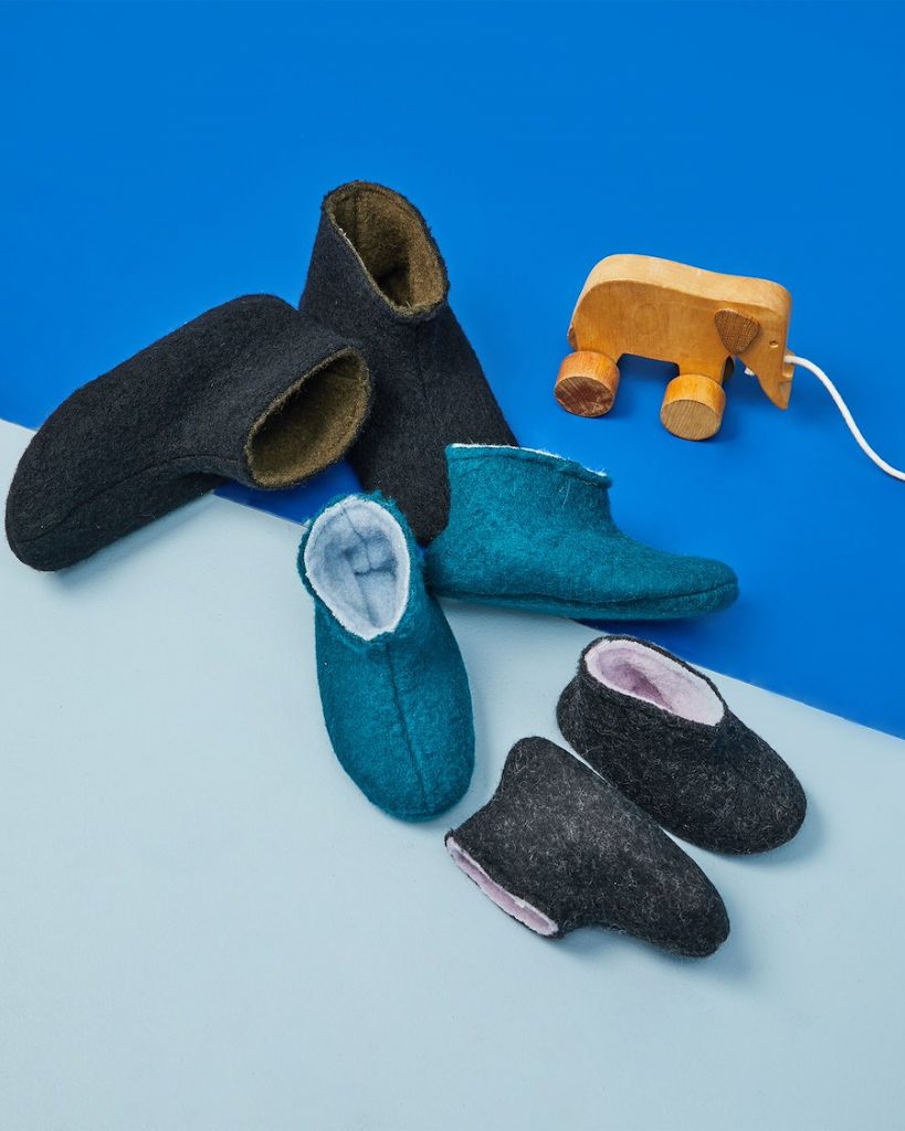 Cozy Creations: Sew-it-yourself Home Shoes For Children With Fleece Magic